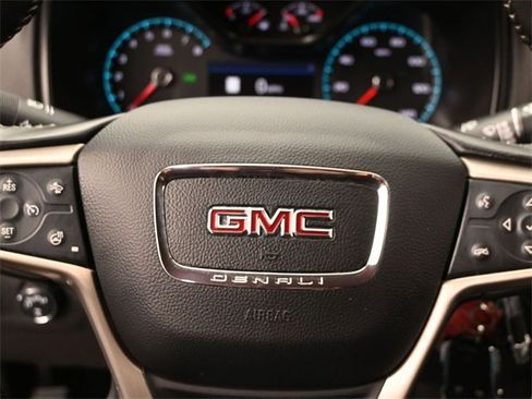 Used 2021 GMC Canyon Denali image 8