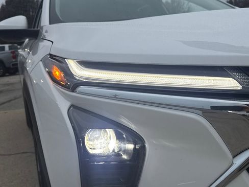 New 2026 Chevrolet Trax LT w/ LPO, Blackout Package image 12