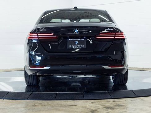 Certified 2025 BMW 530i xDrive w/ Premium Package image 7