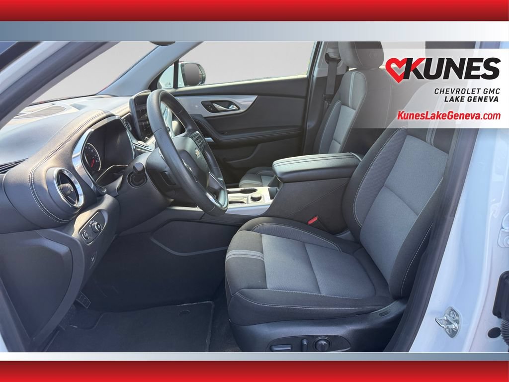 Used 2025 Chevrolet Blazer LT AWD/4WD image 19