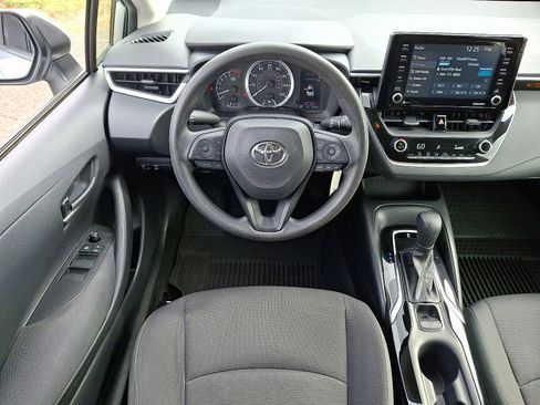 Certified 2022 Toyota Corolla LE image 11