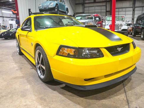 Used 2004 Ford Mustang Mach 1 RWD image 12