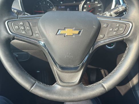 Used 2024 Chevrolet Equinox LT FWD image 12