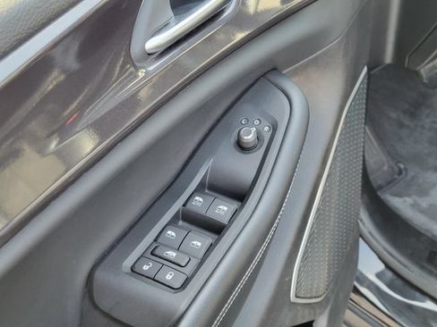 Used 2021 Jeep Grand Cherokee L Laredo AWD/4WD image 23