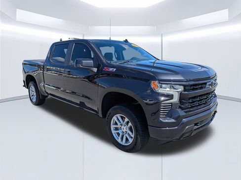 Used 2023 Chevrolet Silverado 1500 RST w/ Convenience Package II image 3