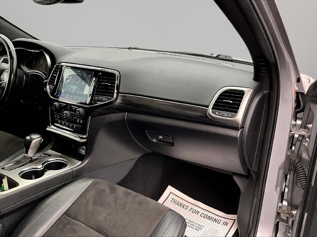 Used 2020 Jeep Grand Cherokee Altitude AWD/4WD image 28