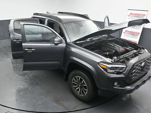 Used 2022 Toyota Tacoma TRD Sport image 37