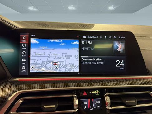 Used 2022 BMW X5 sDrive40i w/ M Sport Package RWD image 16
