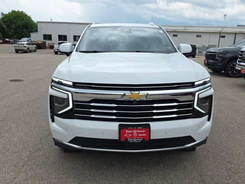 Used 2025 Chevrolet Tahoe LT AWD/4WD image 3