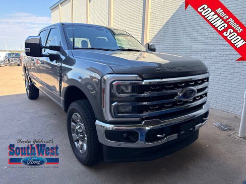 Used 2024 Ford F250 Lariat w/ Lariat Ultimate Package AWD/4WD image 1