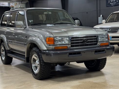 Used 1997 Toyota Land Cruiser AWD/4WD image 40