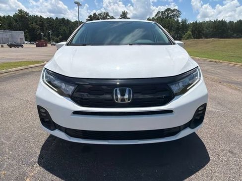 New 2026 Honda Odyssey Touring image 10