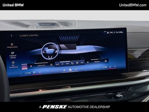 Used 2026 BMW X7 xDrive40i AWD/4WD image 11