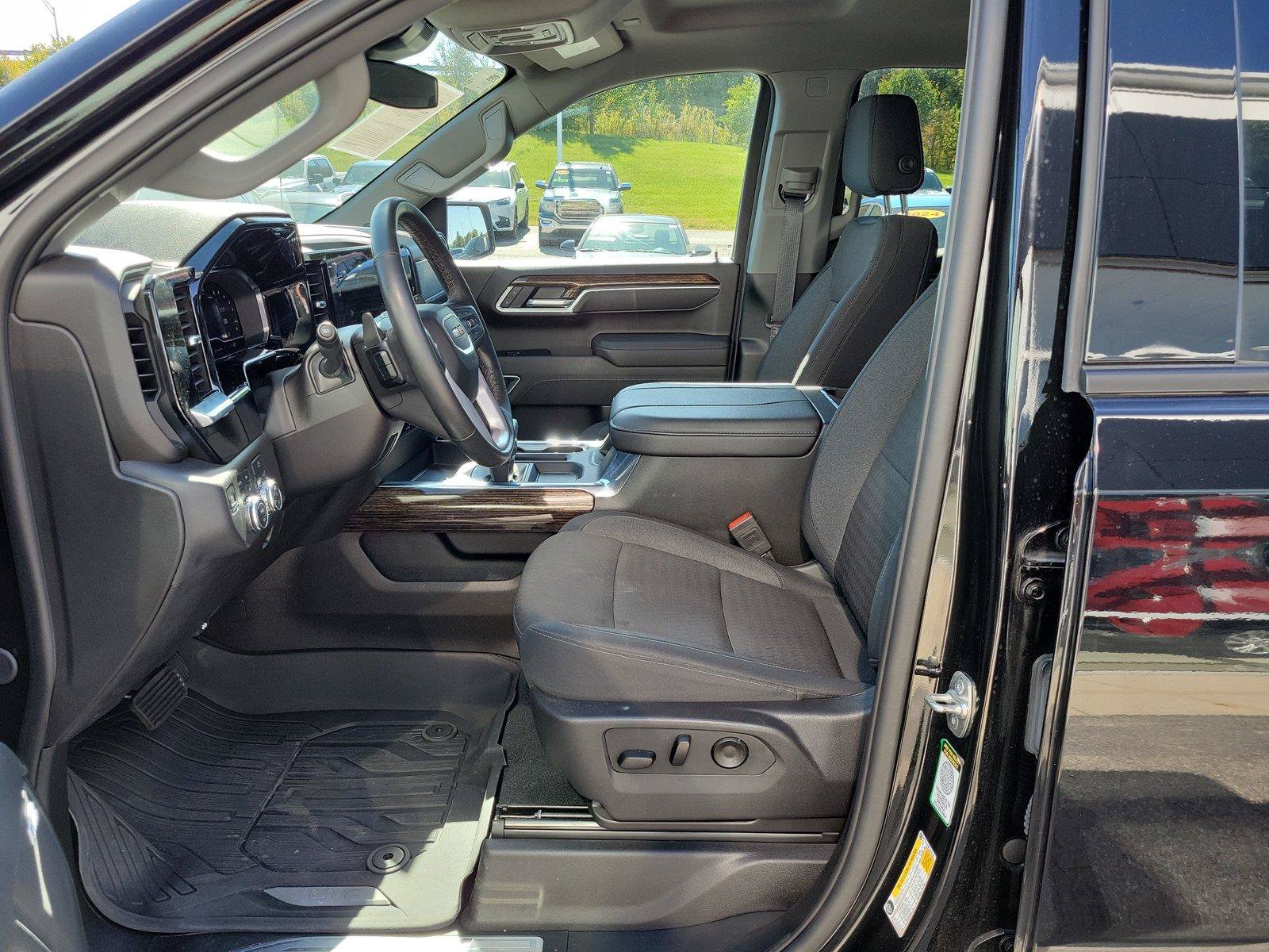Used 2025 GMC Sierra 1500 Elevation AWD/4WD image 15