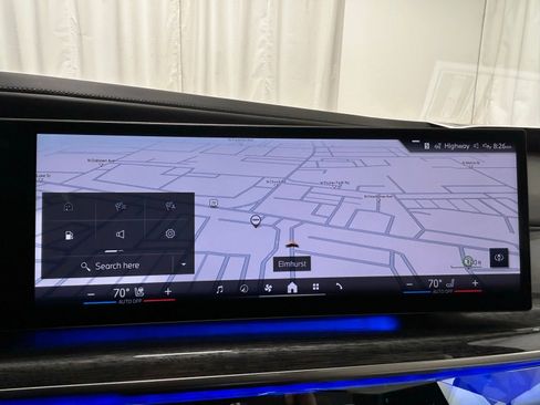 Used 2023 BMW 760i xDrive image 17