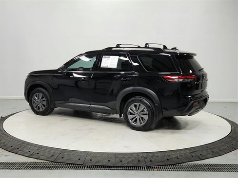 Used 2024 Nissan Pathfinder SV w/ Lighting Package (N92) image 5