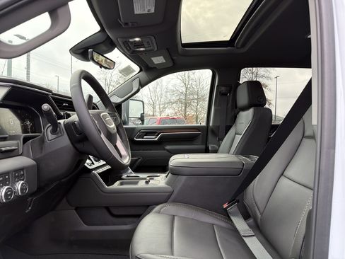 New 2026 GMC Sierra 3500 Denali w/ Technology Package image 12