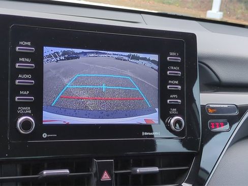 Used 2024 Toyota Camry SE image 25