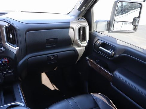 Used 2020 Chevrolet Silverado 2500 High Country w/ Technology Package image 25