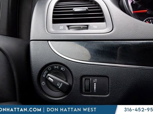 Used 2019 Dodge Grand Caravan SE FWD image 11