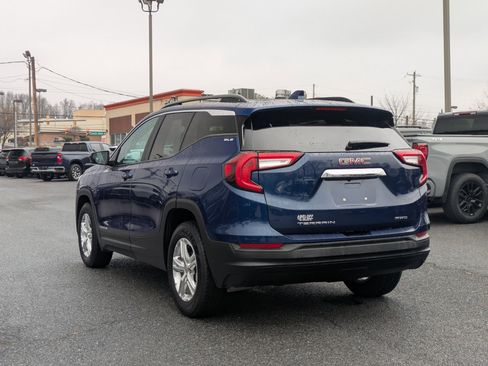 Used 2022 GMC Terrain SLE w/ Driver Convenience Package image 6