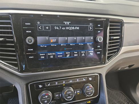 Used 2022 Volkswagen Atlas Cross Sport SEL Premium R-Line image 9