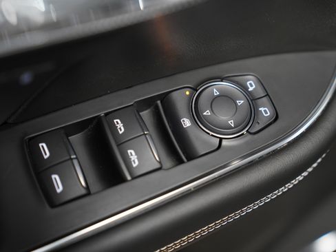 Used 2025 Buick Envision Sport Touring image 17