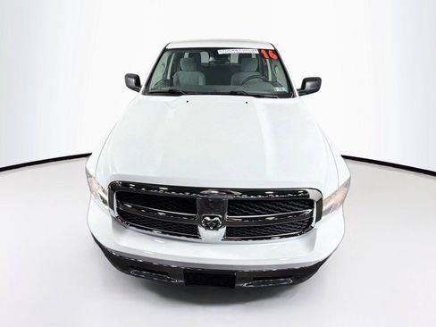 Used 2016 RAM 1500 Classic SLT AWD/4WD image 13
