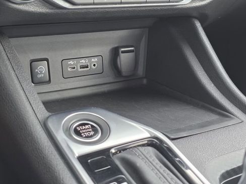 Used 2025 Nissan Sentra SV FWD image 17