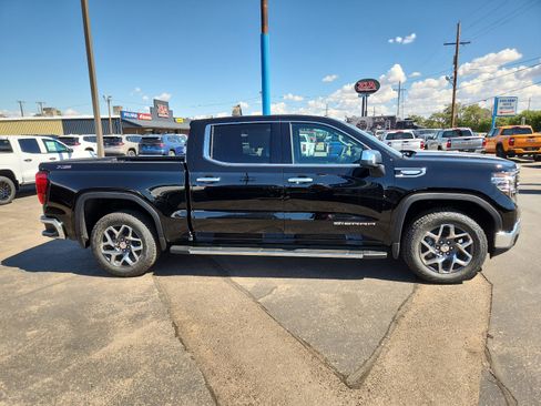 New 2026 GMC Sierra 1500 SLT image 5