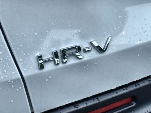 Used 2024 Honda HR-V LX image 10