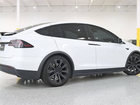 Used 2022 Tesla Model X Plaid AWD/4WD image 9