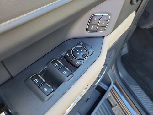 Used 2024 Ford Expedition Max Limited image 22