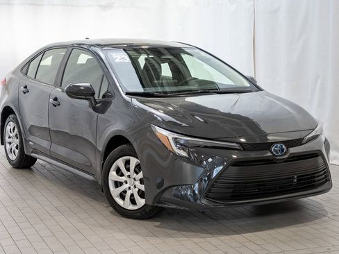 Used 2023 Toyota Corolla LE image 1