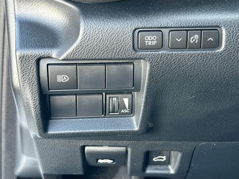 Used 2025 Lexus IS 350 F Sport RWD image 10