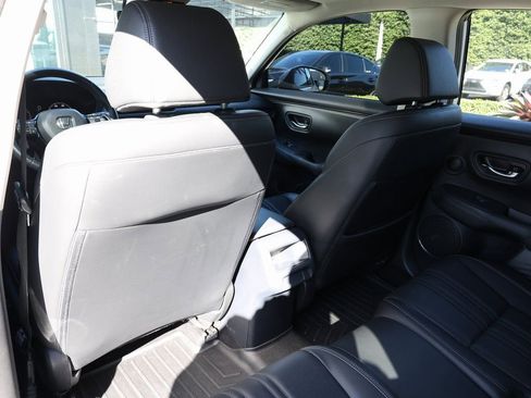 Used 2023 Honda HR-V EX-L image 16