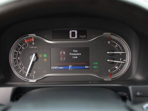 Used 2016 Honda Pilot Touring image 32