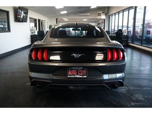 Used 2020 Ford Mustang Coupe RWD image 6