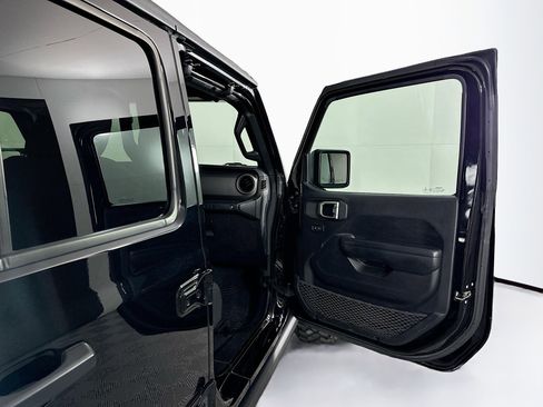 Used 2020 Jeep Wrangler Willys image 29