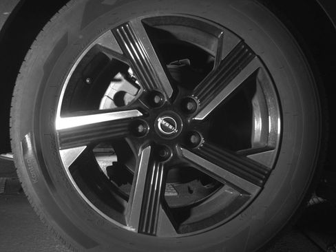 Used 2025 Nissan Sentra SV FWD image 15