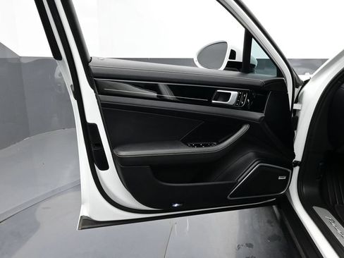 Certified 2020 Porsche Panamera 4 AWD/4WD image 6