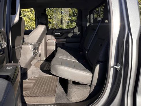 Used 2021 GMC Sierra 1500 SLT w/ SLT Premium Package image 17