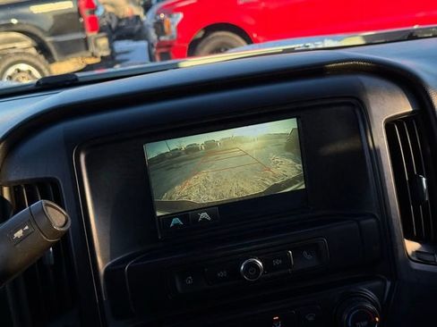 Used 2018 Chevrolet Silverado 1500 Custom image 4