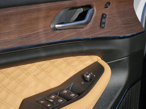 New 2025 Jeep Grand Cherokee Summit image 17