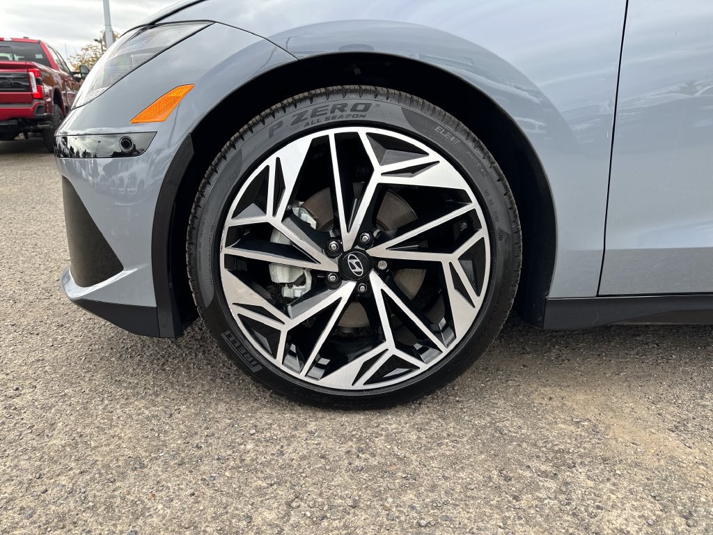 Certified 2023 Hyundai Ioniq 6 Limited RWD image 11