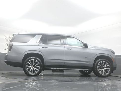 New 2026 Chevrolet Tahoe High Country AWD/4WD image 32