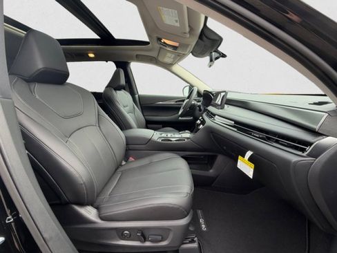 New 2026 INFINITI QX60 Luxe image 21