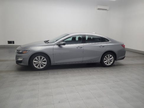 Used 2025 Chevrolet Malibu LT FWD image 2