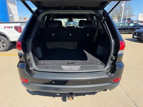 Used 2021 Jeep Grand Cherokee Laredo X image 4