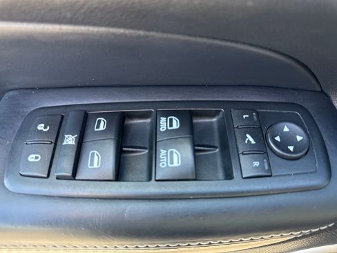 Used 2016 Jeep Grand Cherokee Overland w/ Advanced Technology Group image 16